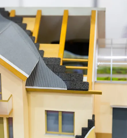 Modèle de maison, isolation thermique du concept de toit